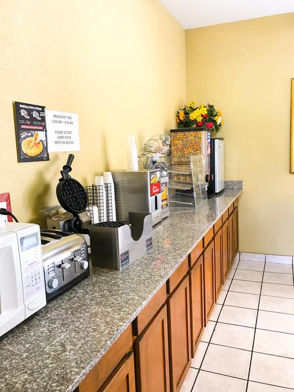Americas Best Value Inn Yukon Εξωτερικό φωτογραφία