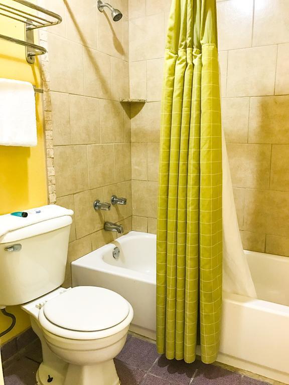 Americas Best Value Inn Yukon Εξωτερικό φωτογραφία