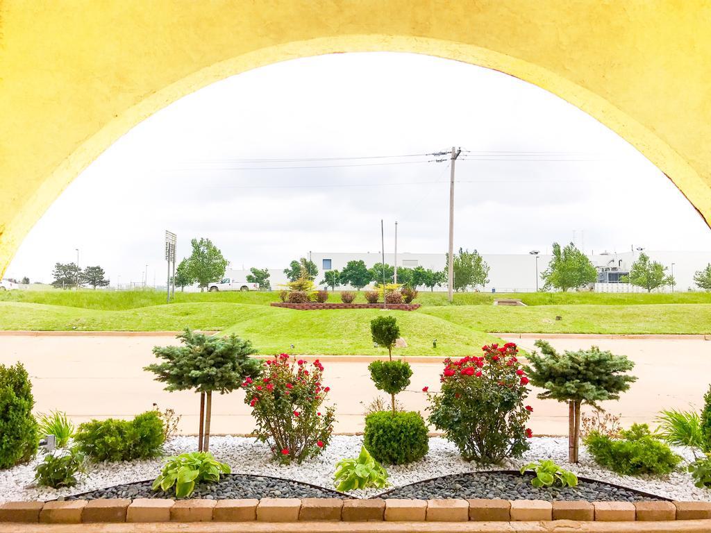 Americas Best Value Inn Yukon Εξωτερικό φωτογραφία