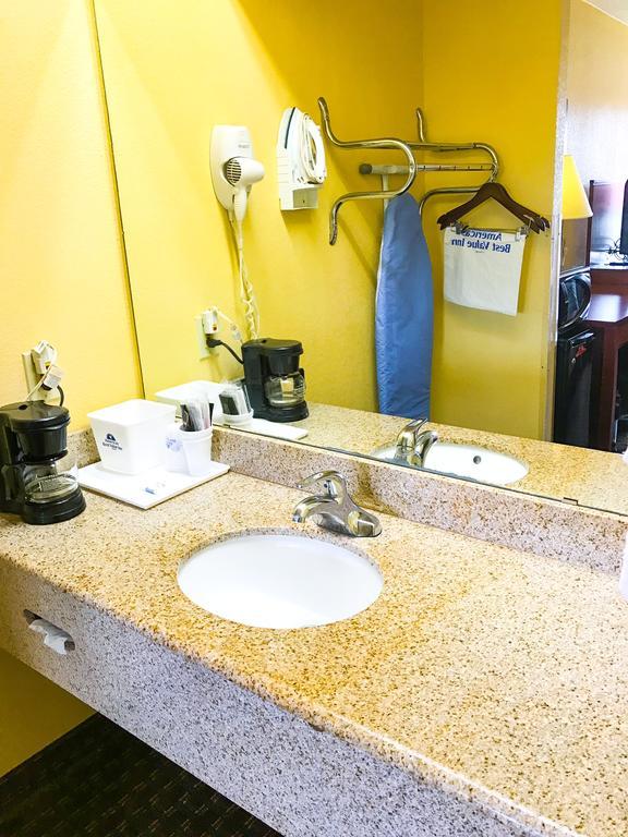 Americas Best Value Inn Yukon Εξωτερικό φωτογραφία