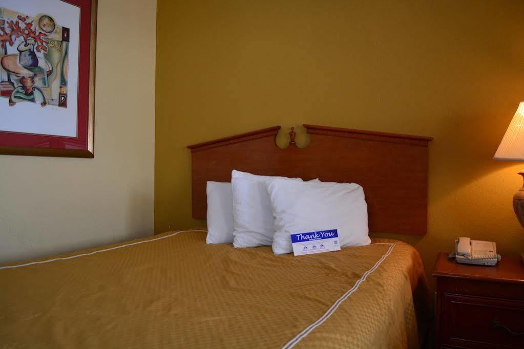Americas Best Value Inn Yukon Εξωτερικό φωτογραφία