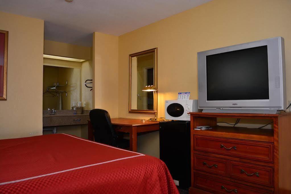 Americas Best Value Inn Yukon Εξωτερικό φωτογραφία