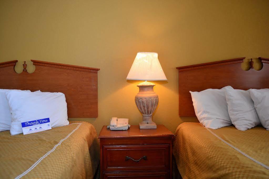 Americas Best Value Inn Yukon Εξωτερικό φωτογραφία